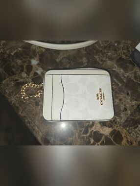 NWOT CW883 Coach Zip Card Case In Signature Canvas